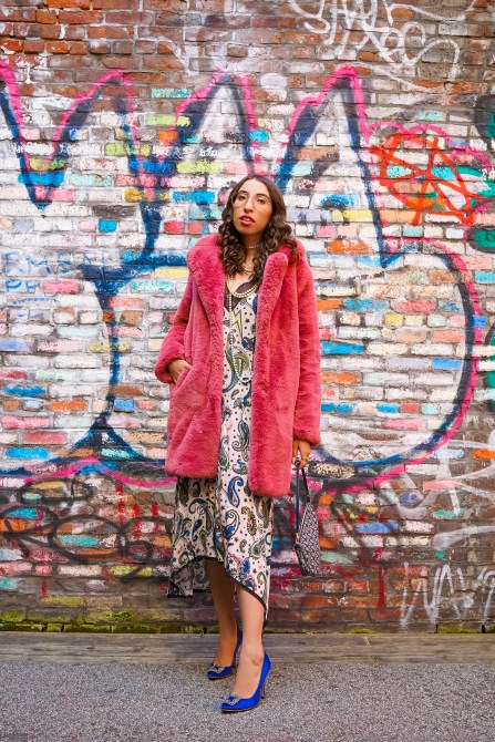 STYLECASTER | Carrie Bradshaw Outfits 2021