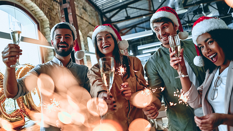 STYLECASTER | Holiday Theme Parties