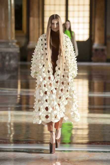 STYLECASTER | Paris Fashion Week SS21 Couture