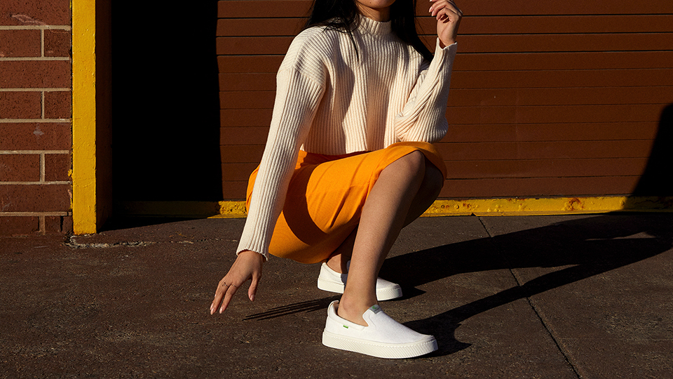 STYLECASTER | Cariuma Ibi Slip on Sneaker