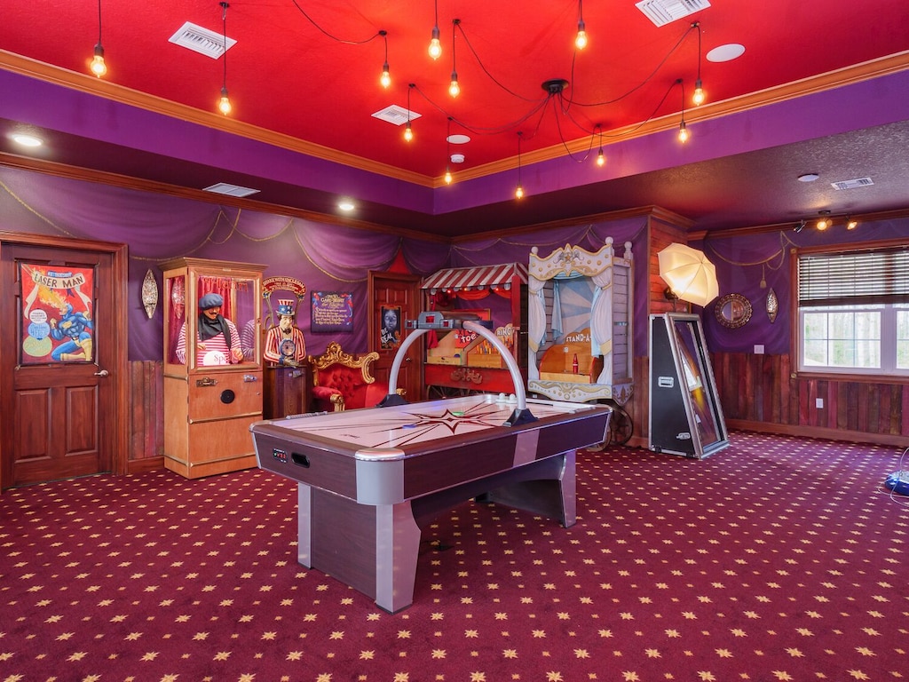 STYLECASTER | Themed VRBO