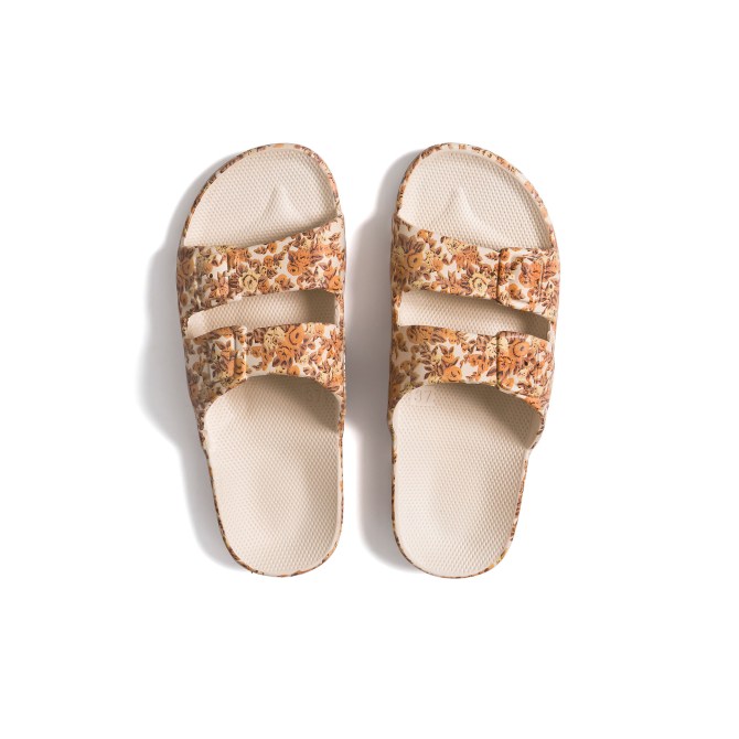 STYLECASTER | Freedom Moses Jonathan Simkhai Sandals