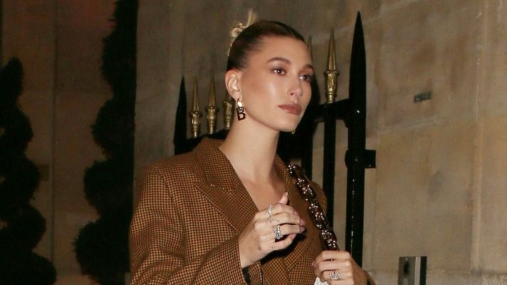 Hailey Bieber's Secret Eyeliner Hack
