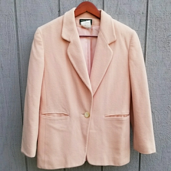 STYLECASTER | Where To Buy Vintage Online