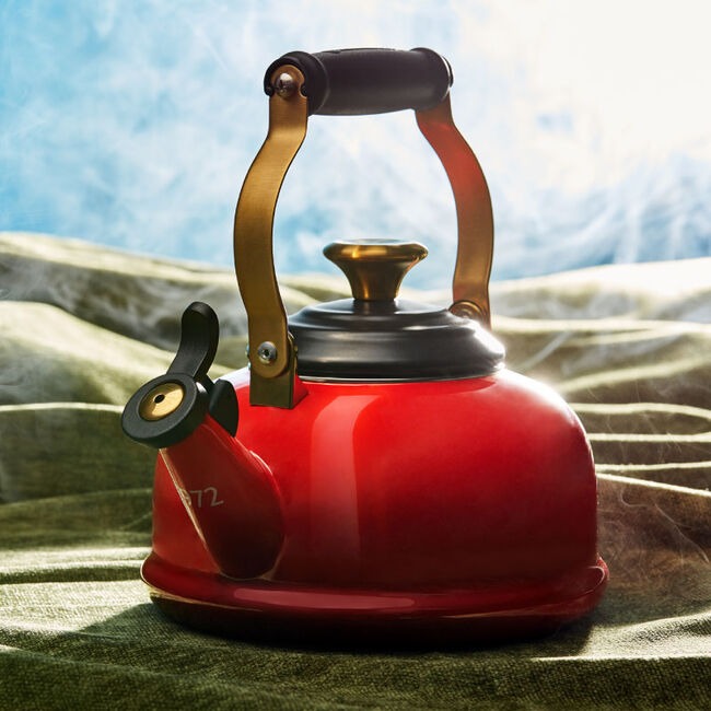 Le Creuset Harry Potter Hogwarts Express Kettle