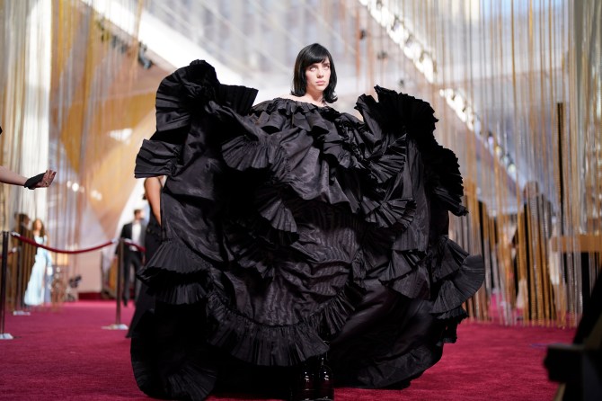 STYLECASTER | Billie Eilish Oscars Look 2022