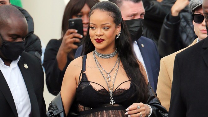 STYLECASTER | Rihanna Pregnancy Style
