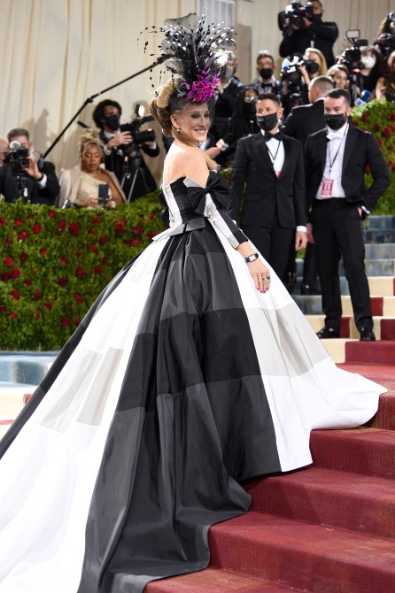 STYLECASTER | Sarah Jessica Parker Met Gala Look