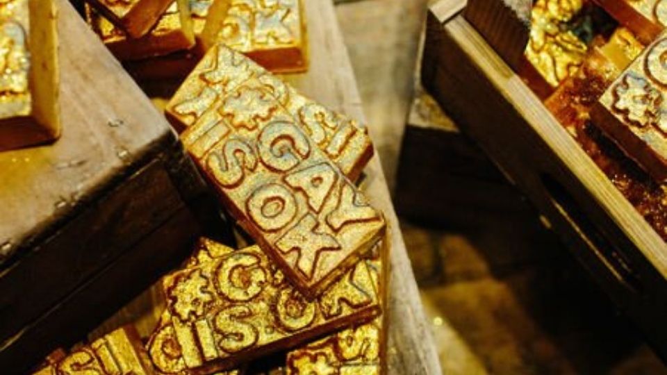 Lush-Cosmetics-Gay-OK-Soap