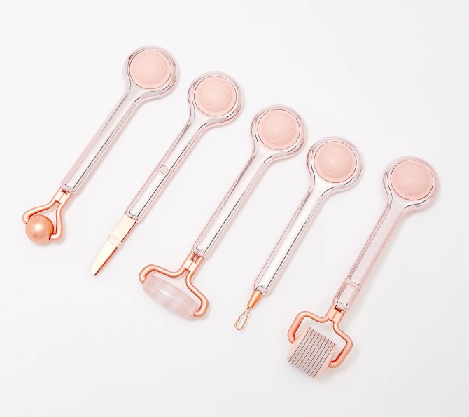 liz kennedy beauty magent