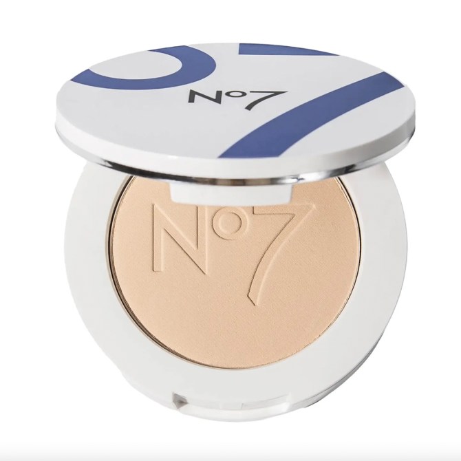 Lift & Luminate Triple Action Pressed Powder