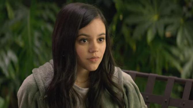 Ellie Alvarez/Jenna Ortega You Netflix