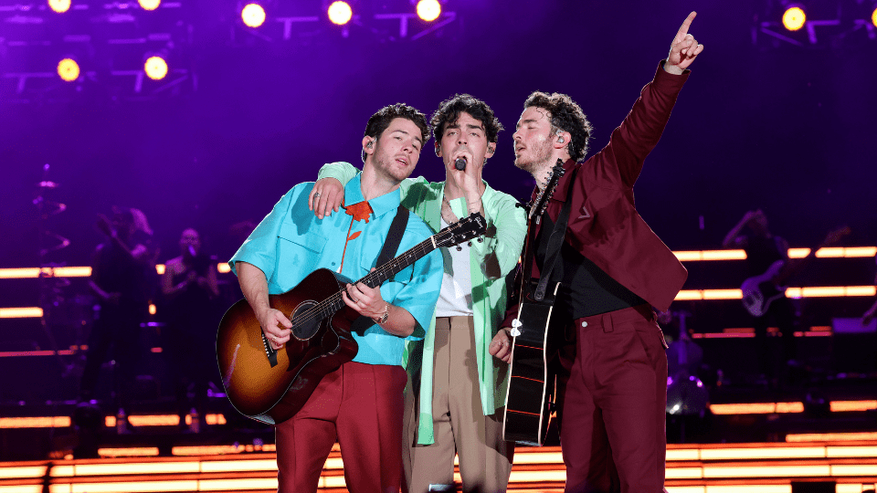 Nick, Joe, Kevin Jonas