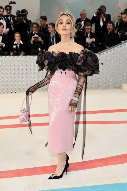 Chloe Fineman attends The 2023 Met Gala Celebrating "Karl Lagerfeld: A Line Of Beauty" at The Metropolitan Museum of Art on May 01, 2023 in New York City.