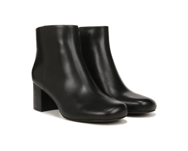 Vionic Sibley Boots in black