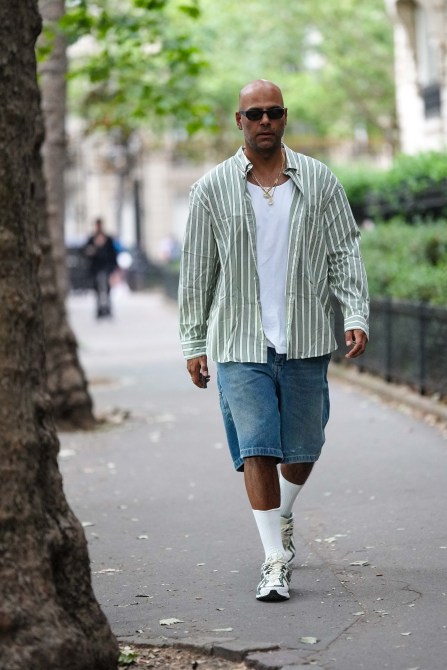 white t-shirt outfits men