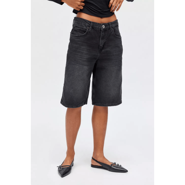 How to Style Jorts, According to Fashion Editors 2025