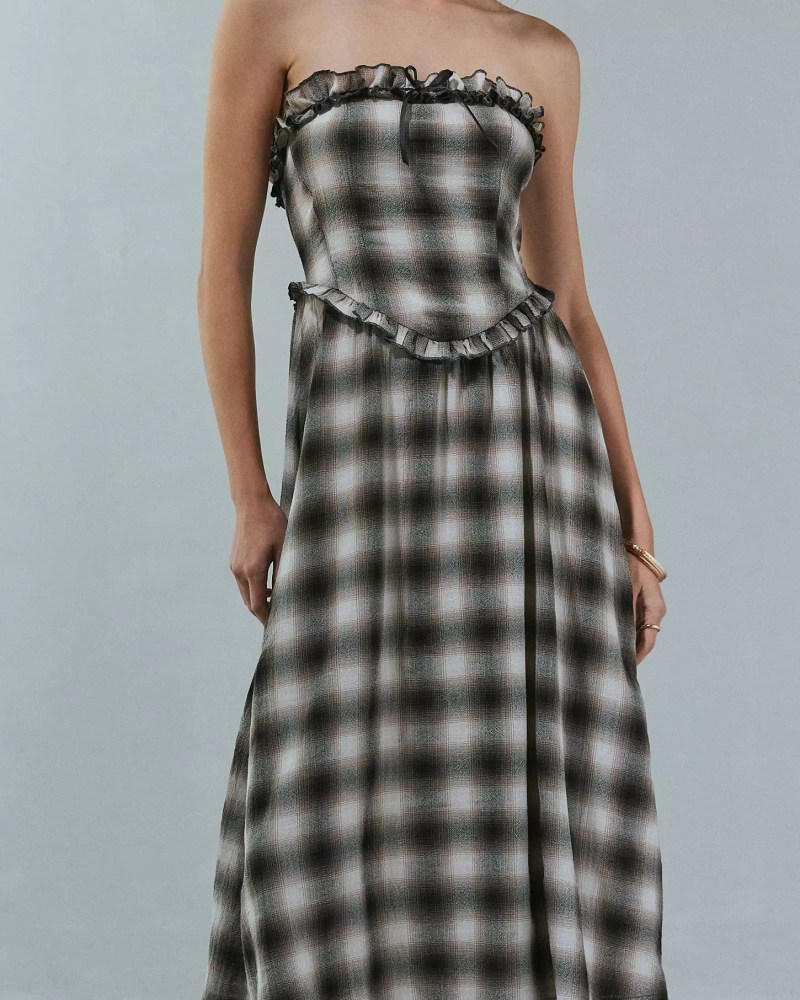 Taylor Swift Super Bowl Outfit 2025: How to Steal Her Style