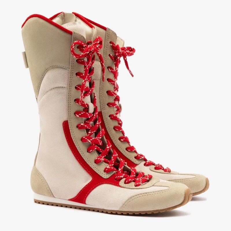 8 Best Jeans to Wear With Boots in 2025