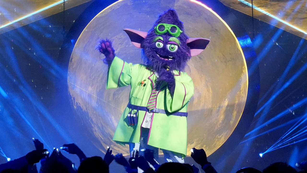 THE MASKED SINGER: Mad Scientist in the THE MASKED SINGER episode “Boy Band Night” airing Wednesday, April 2 (8:00-9:02 PM ET/PT) on FOX. CR: Michael Becker.