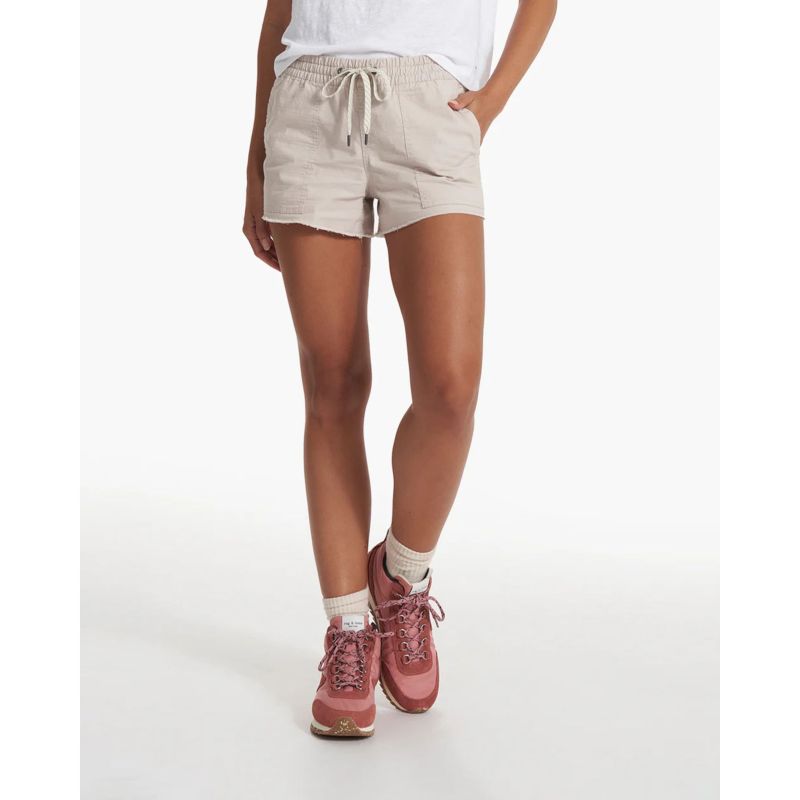 8 Athleisure Pieces We're Buying From the Vuori Labor Day Sale