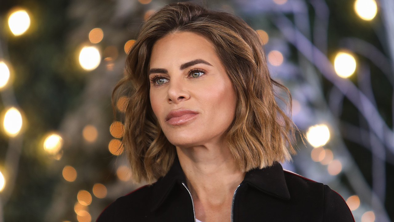 UNIVERSAL CITY, CALIFORNIA - DECEMBER 22: TV Personality / Fitness Expert Jillian Michaels visits Hallmark Channel's "Home & Family" at Universal Studios Hollywood on December 22, 2020 in Universal City, California.