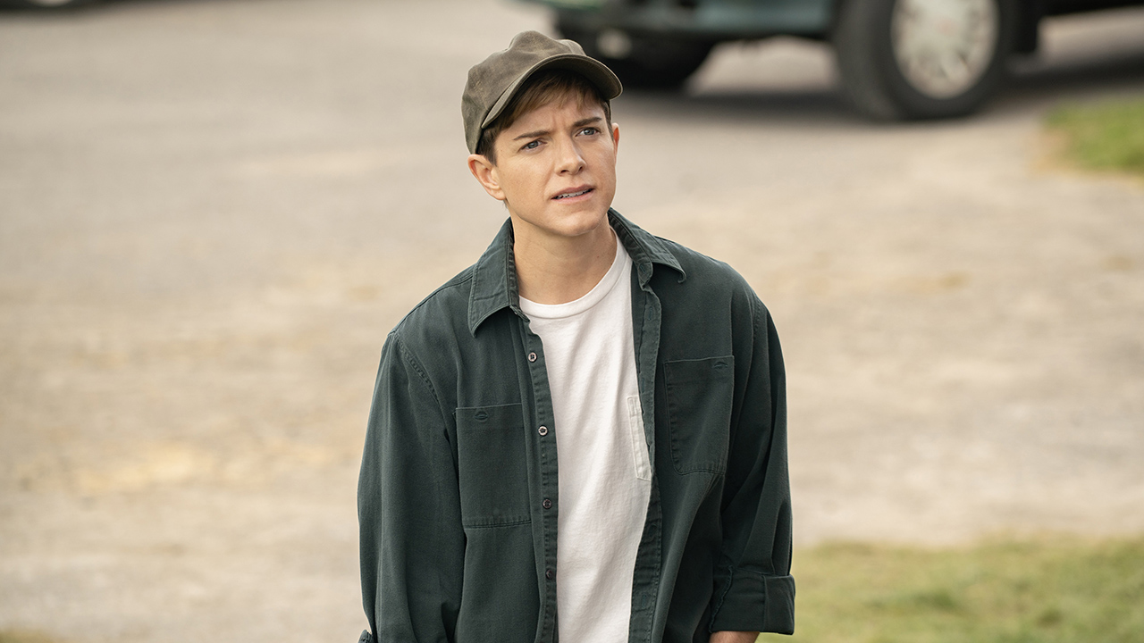 Mae Martin as Alex Dempsey in episode 104 of Wayward.