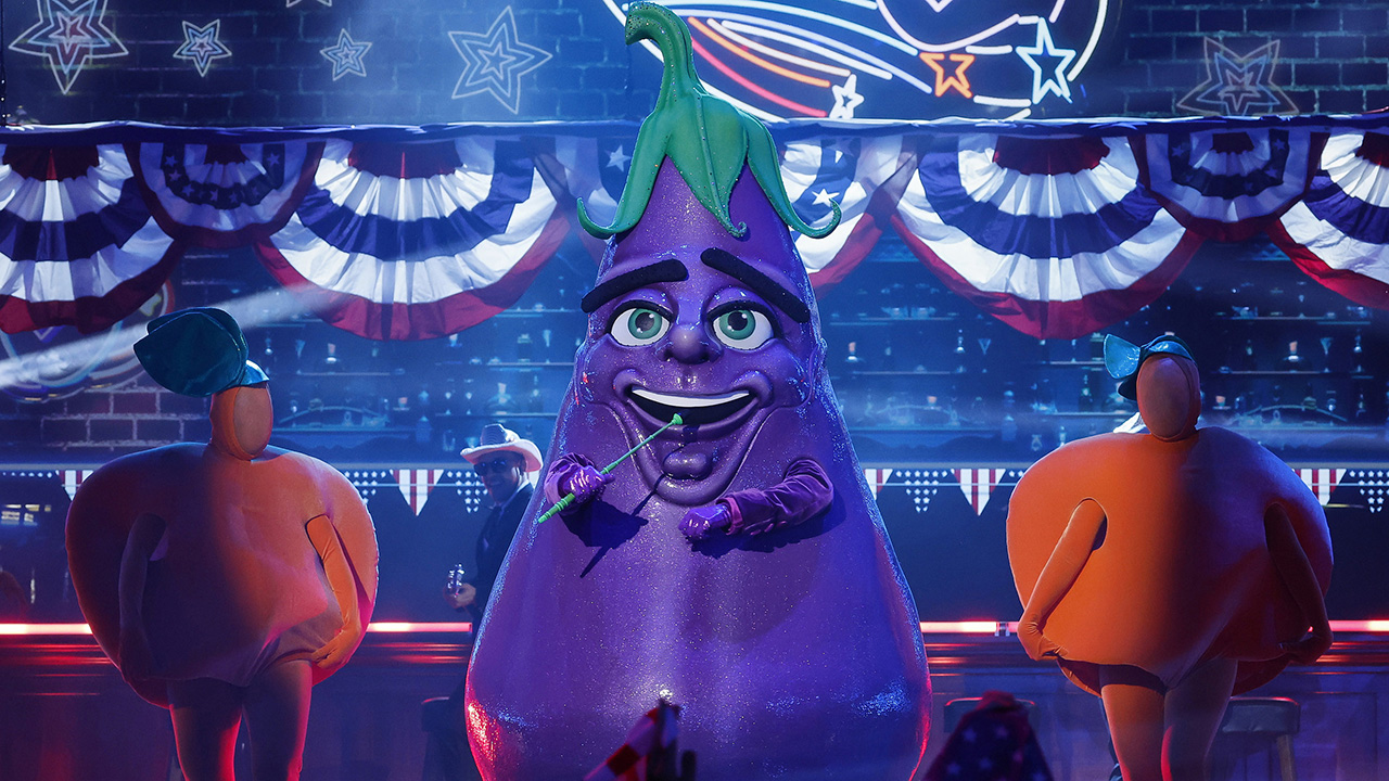 THE MASKED SINGER: Eggplant in the "Red, White and Clue" episod of THE MASKED SINGER airing Wednesday, Feb. 4 (8:00-10 PM ET/PT) on FOX.